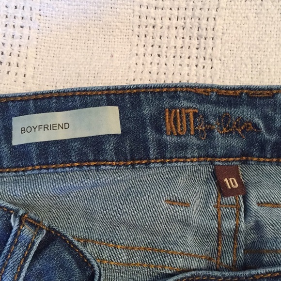 Kut from the Kloth women’s jeans. Boyfriend style. - Picture 4 of 7